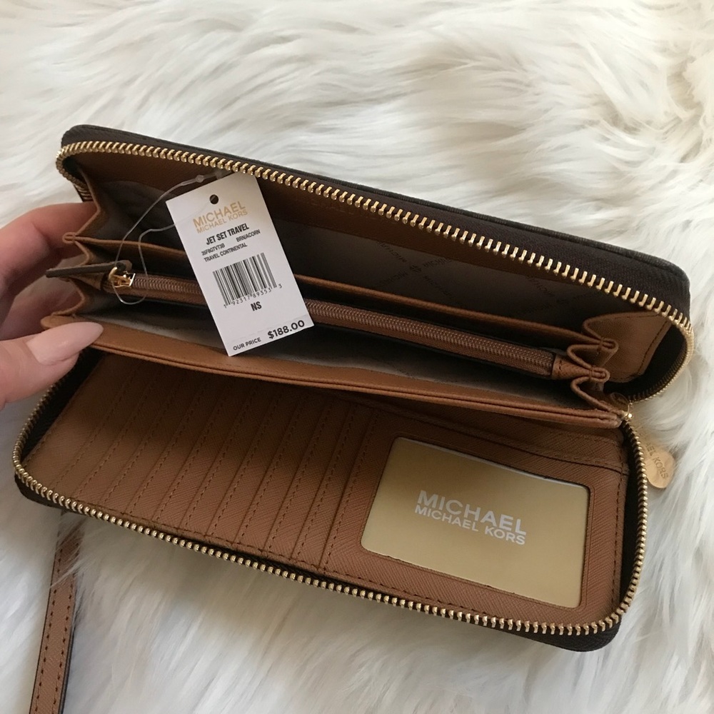Michael Kors Jet Set Travel Brown Logo Wallet Case - Picture 4 of 6